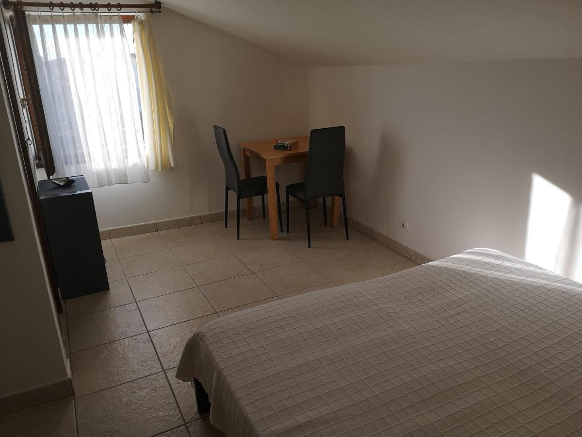 Apartments Daniela Vodice Bagian luar foto