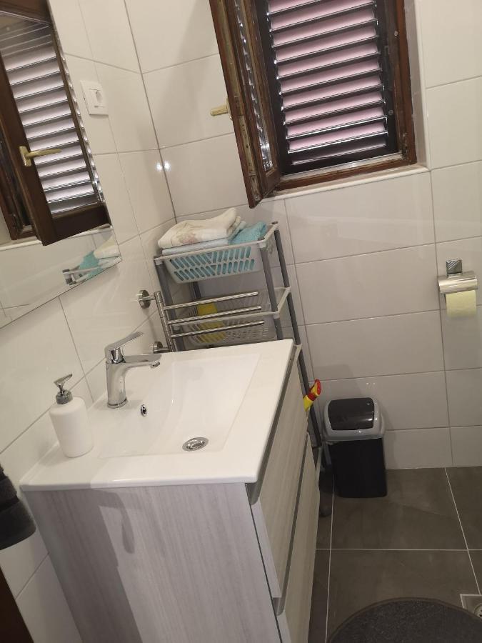Apartments Daniela Vodice Bagian luar foto
