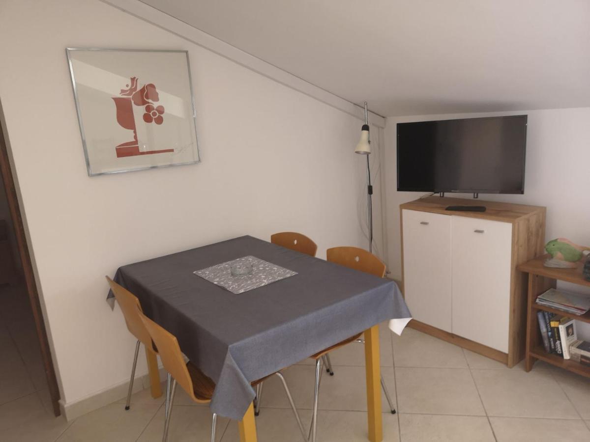 Apartments Daniela Vodice Bagian luar foto
