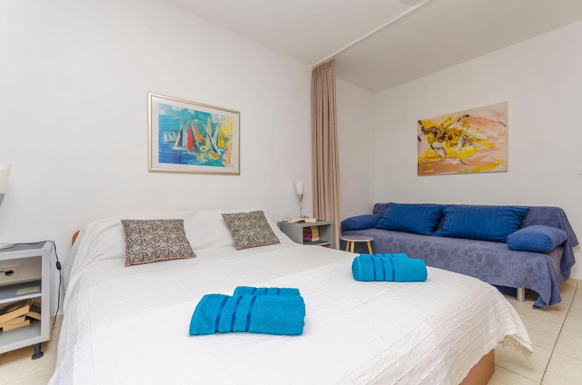 Apartments Daniela Vodice Bagian luar foto