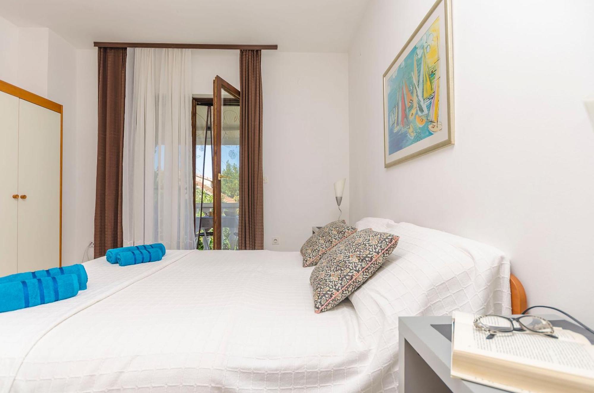 Apartments Daniela Vodice Bagian luar foto