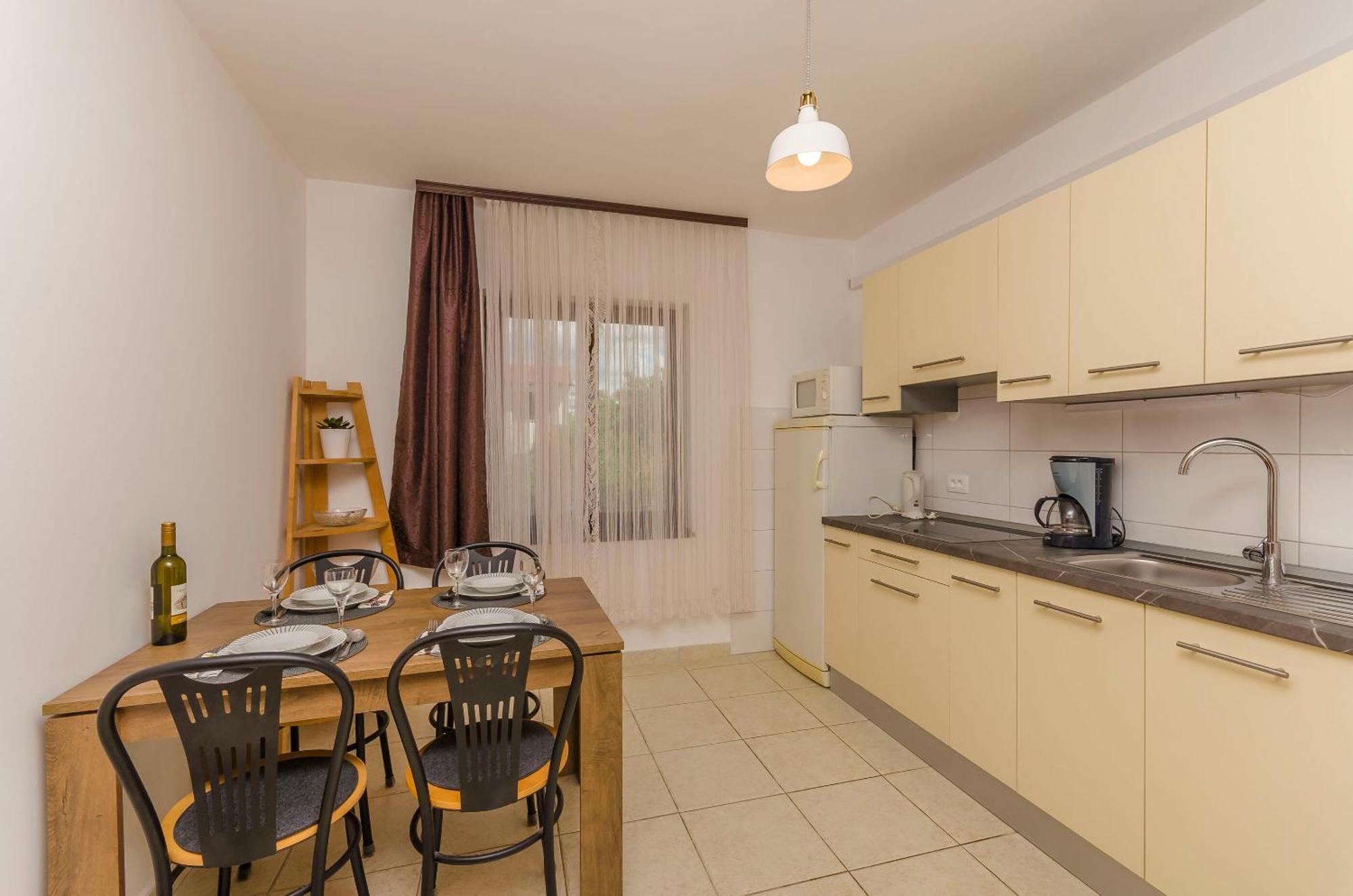 Apartments Daniela Vodice Bagian luar foto