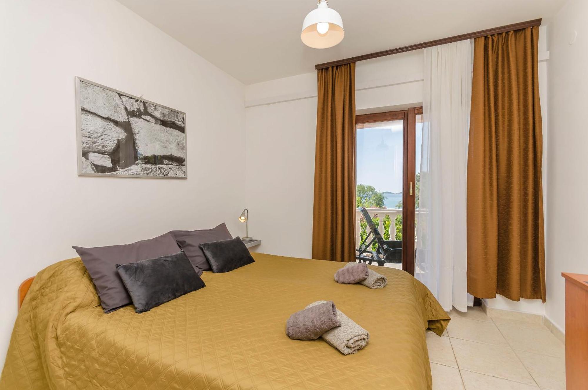 Apartments Daniela Vodice Bagian luar foto