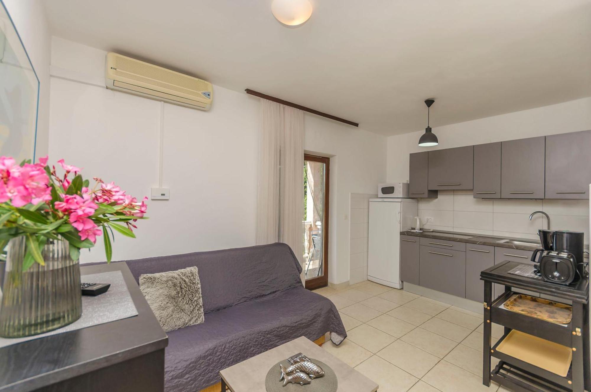 Apartments Daniela Vodice Bagian luar foto