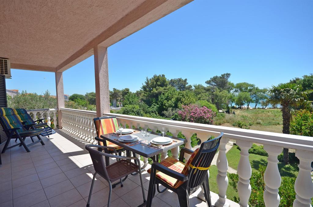 Apartments Daniela Vodice Bagian luar foto