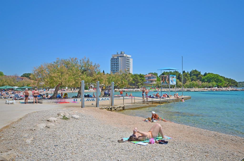 Apartments Daniela Vodice Bagian luar foto