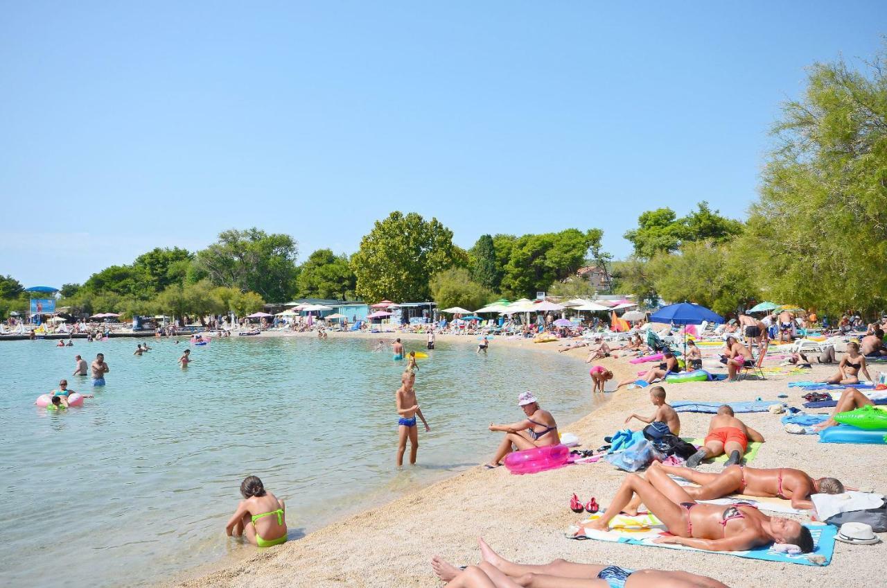 Apartments Daniela Vodice Bagian luar foto